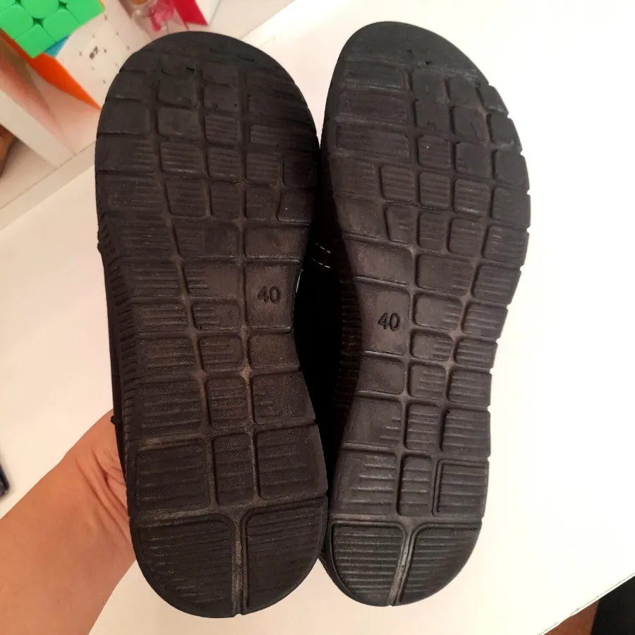 کفش اسپرت سایز 40