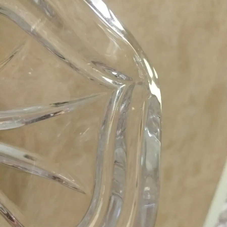 شیرینی یا شکلات خوری