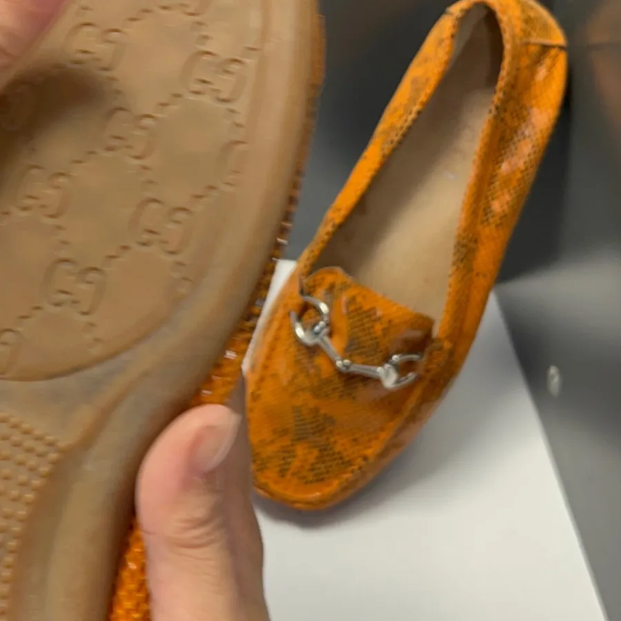 لوفرشیکGucci سایز 38