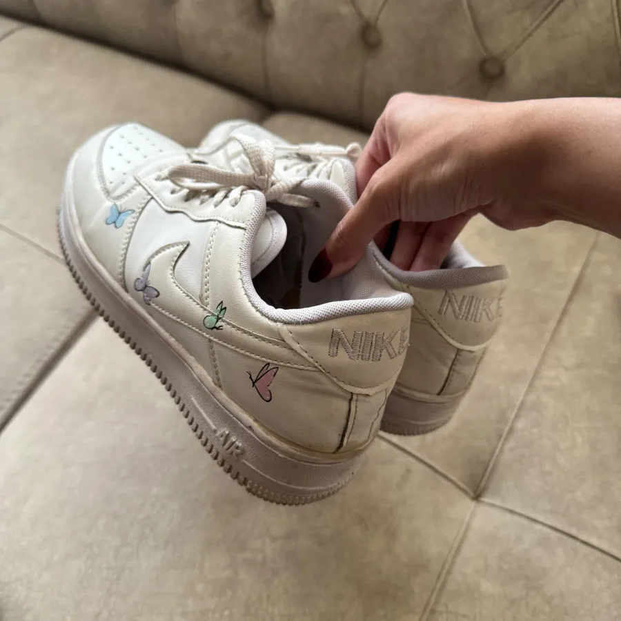 کفش کتونی ایرفورس