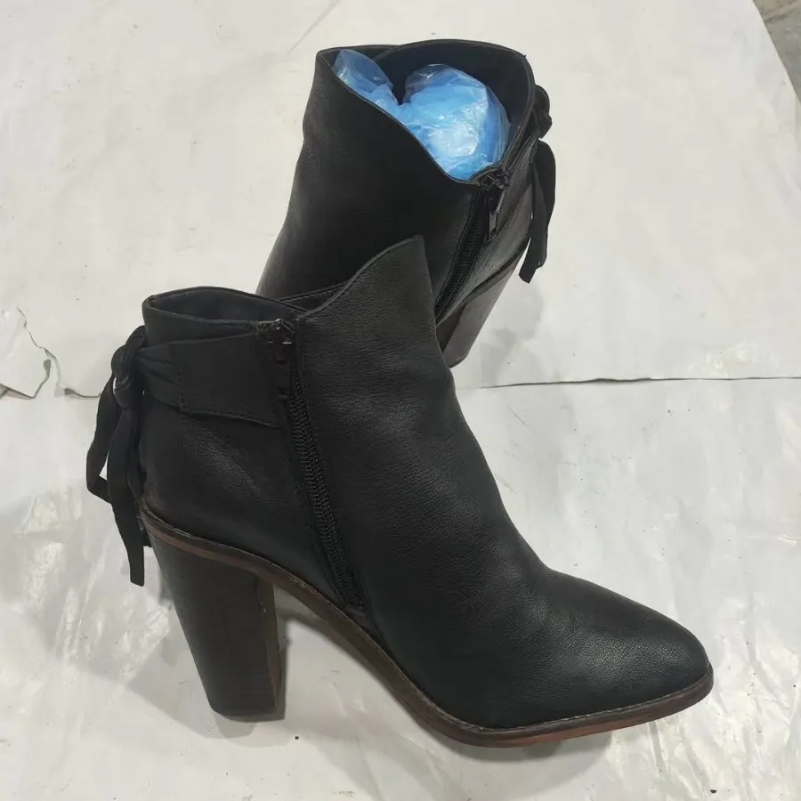 بوت زنانه اورجینال