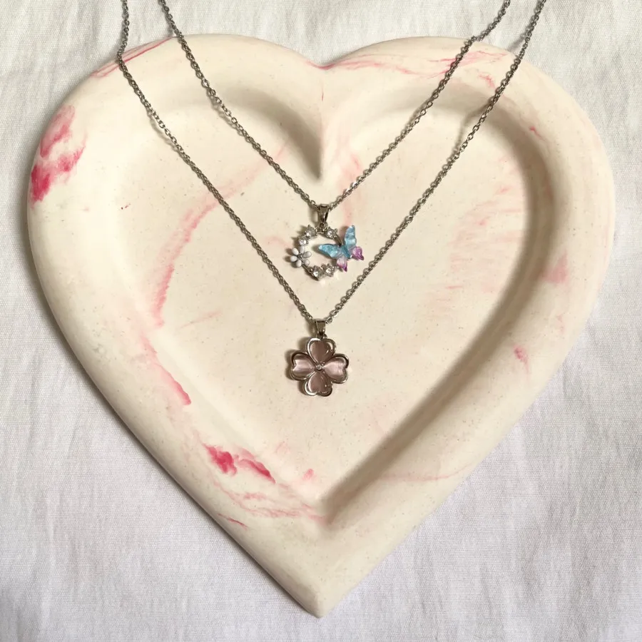 گردنبندگل وپروانه بازنجیر