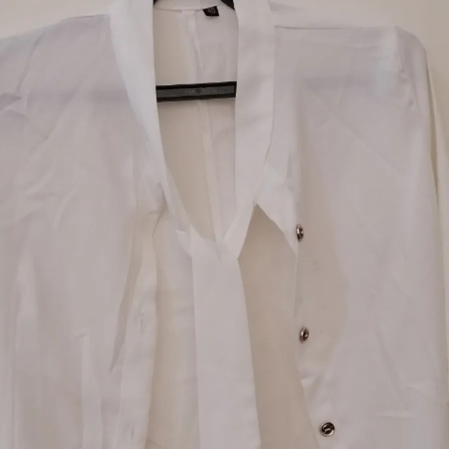 پیراهن سفید