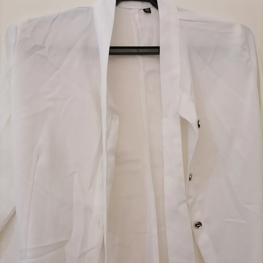 پیراهن سفید