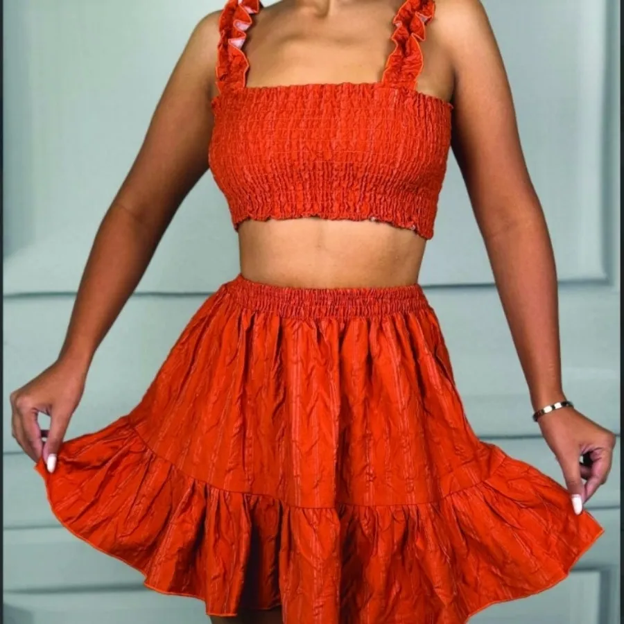 ست کراپ تاپ و دامن ماچا