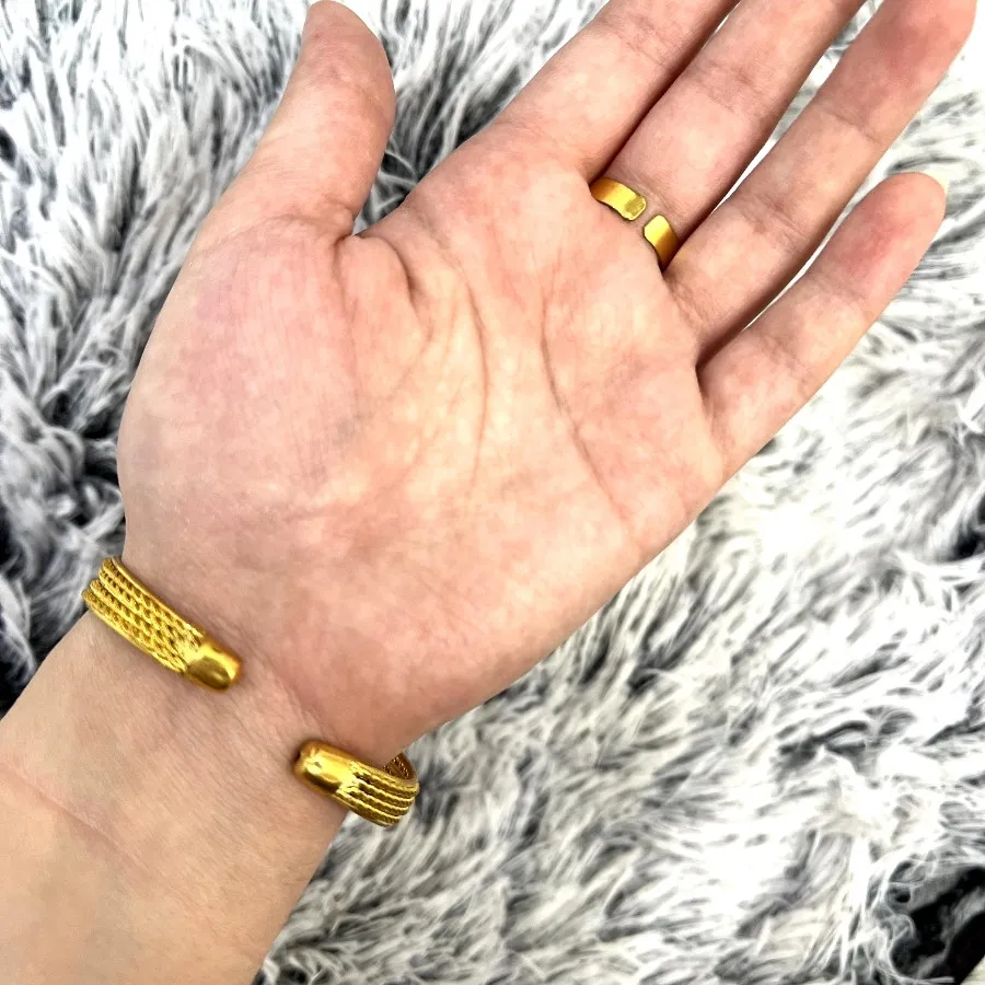 دستبند انگشتری