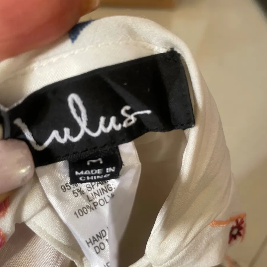 کراپ تاپ گلدوزی