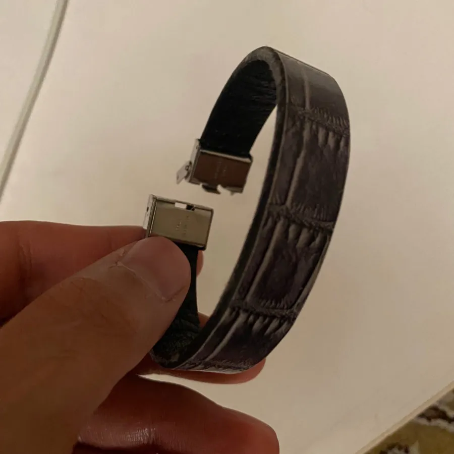 دست بند چرم مردانه