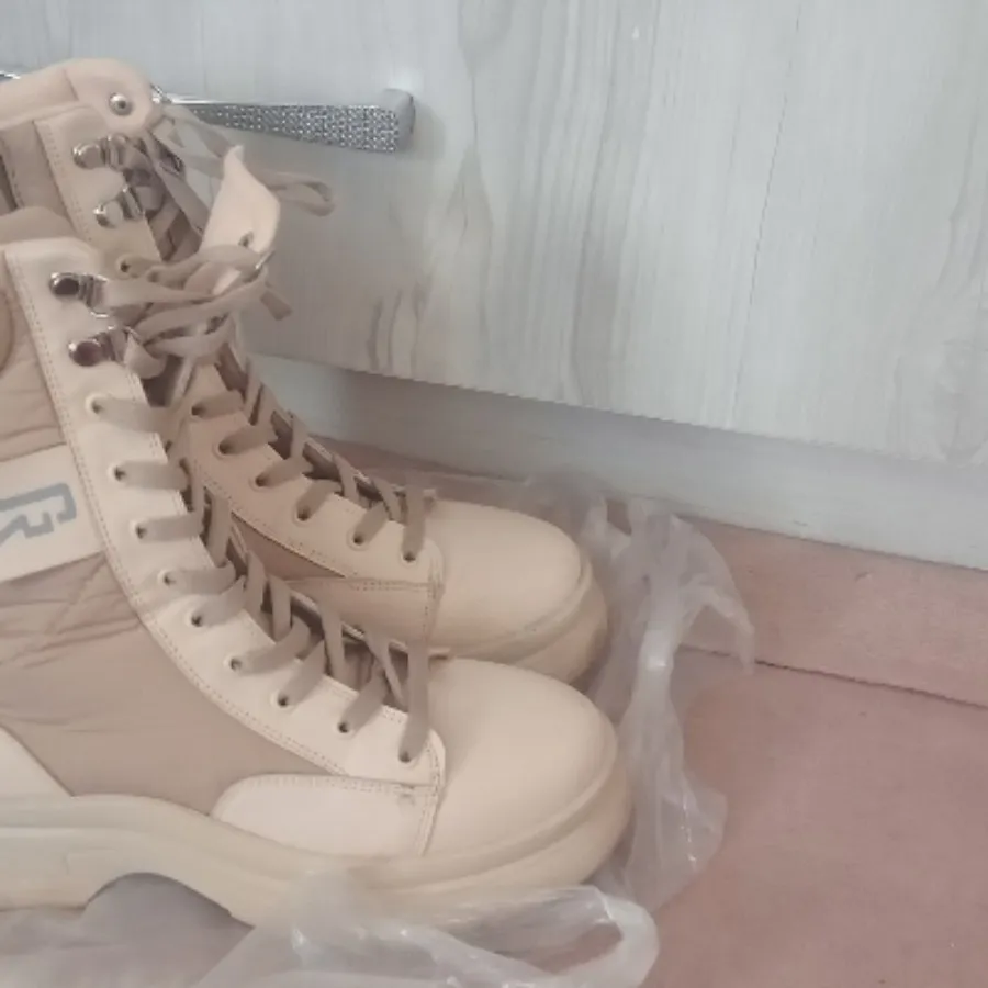 پوتین دخترانه و زنانه