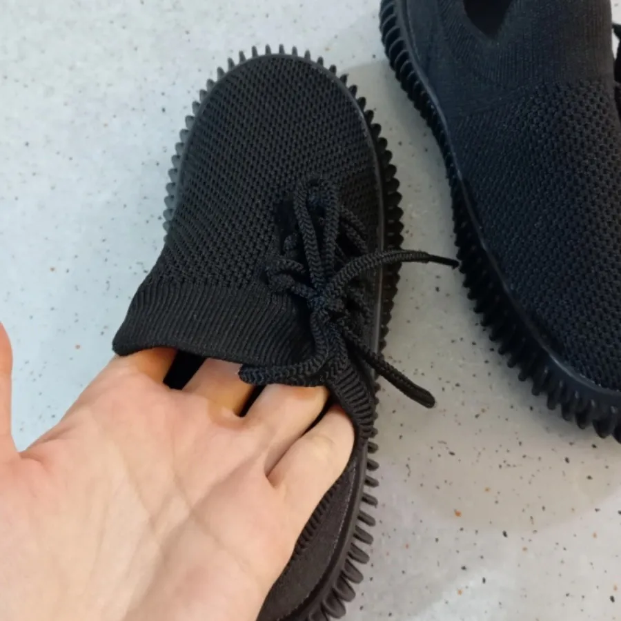 کفش جورابی بچگانه