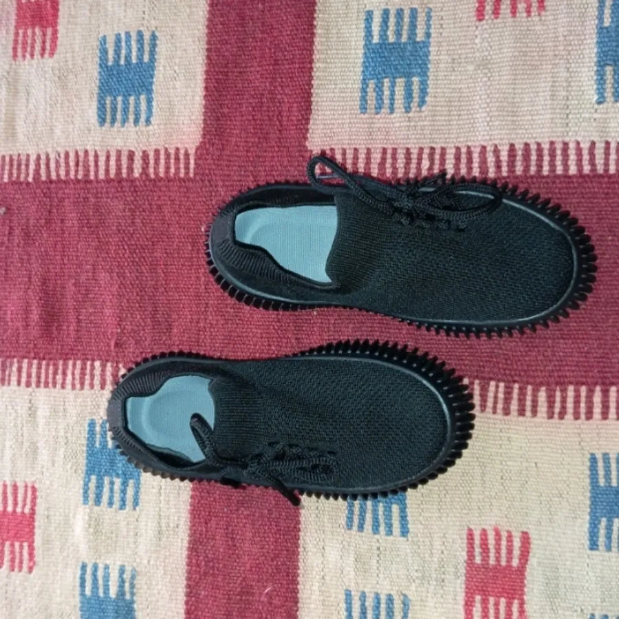 کفش جورابی بچگانه