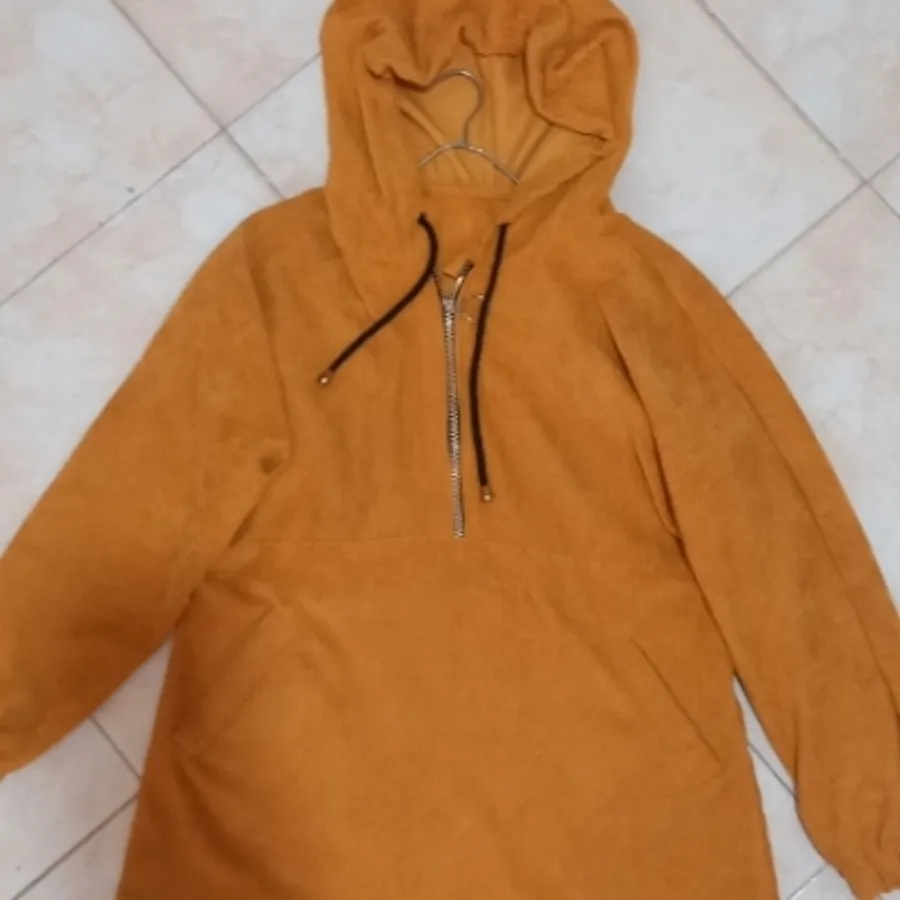 هودی کلاه دار