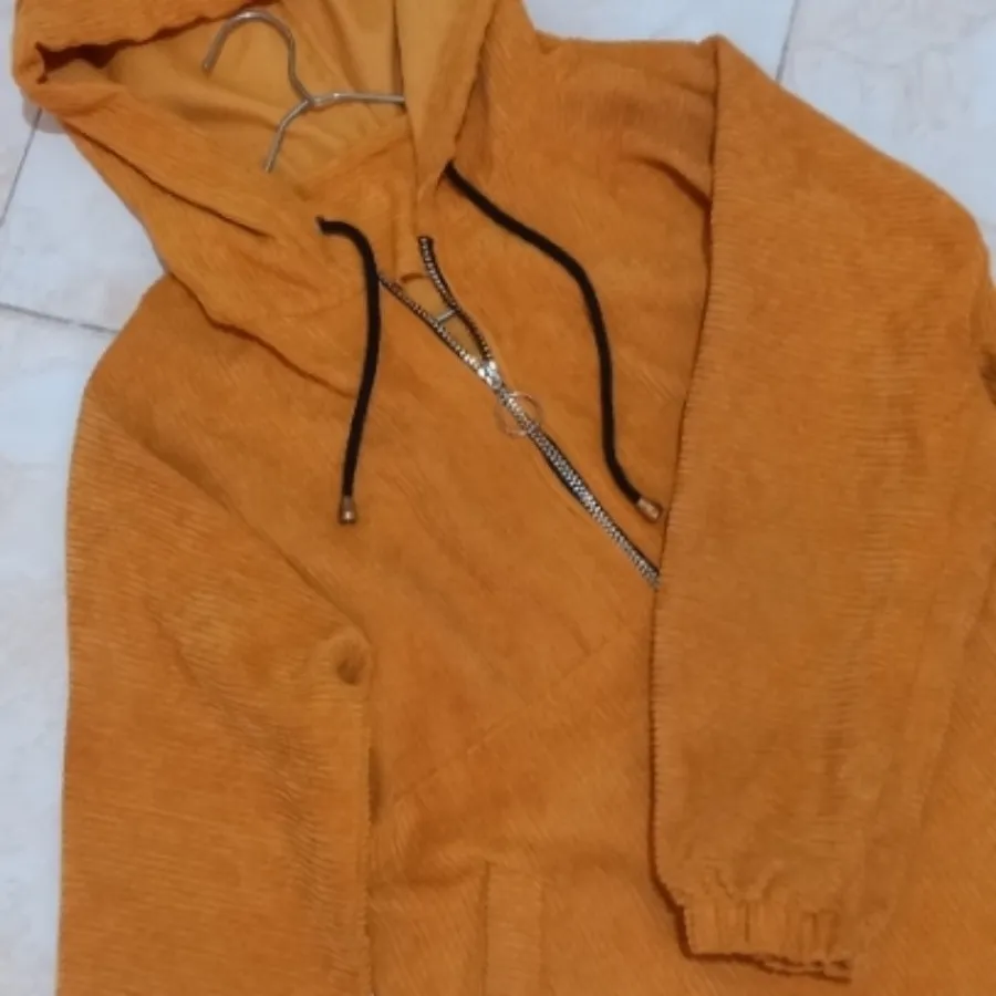 هودی کلاه دار