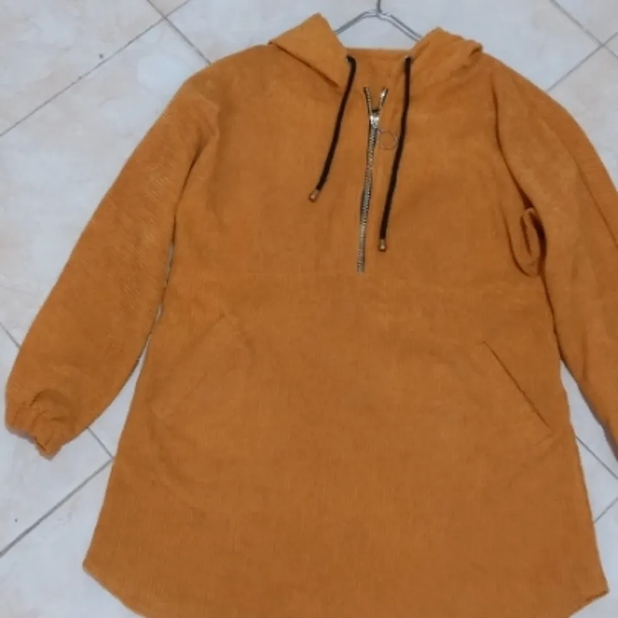 هودی کلاه دار