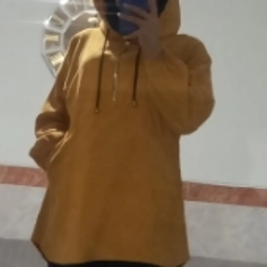 هودی کلاه دار