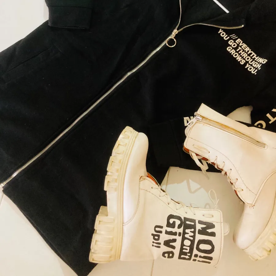 سویشرت داخل تو کرکی