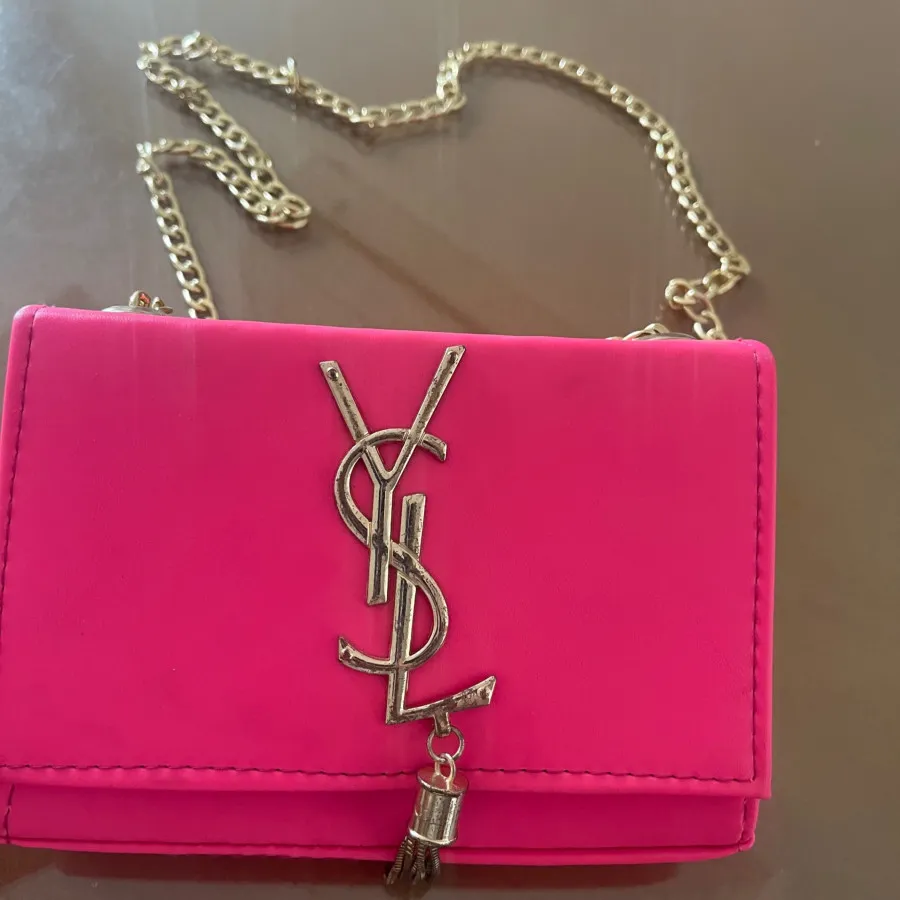 کیف دستی ایوسن لورن