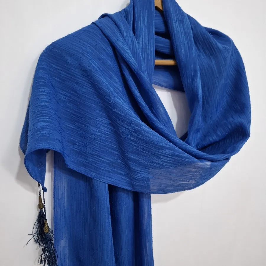 شال منگوله دار