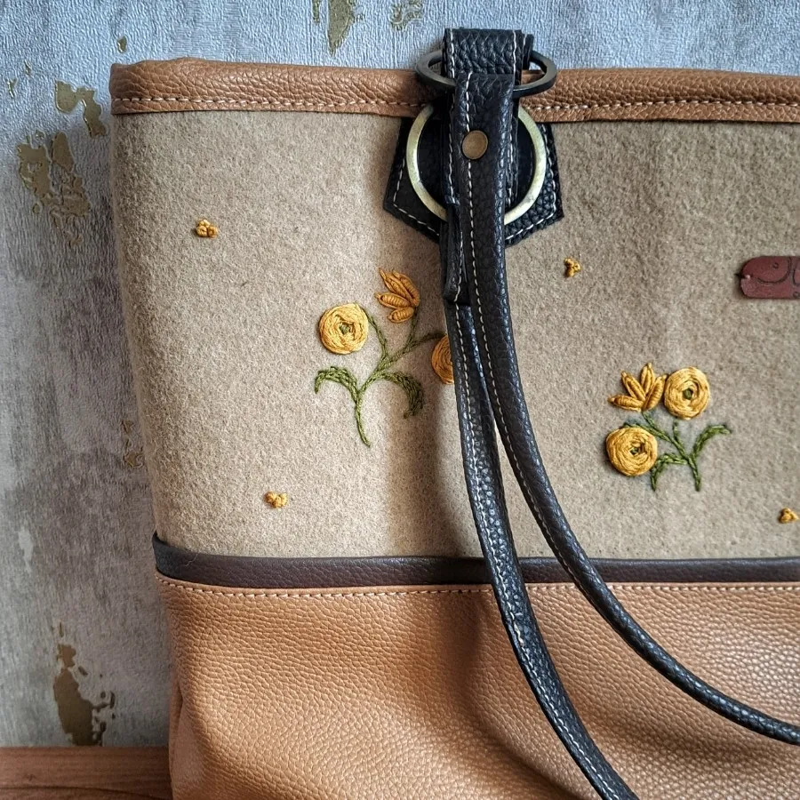 کیف دوشی گلدوزی شده