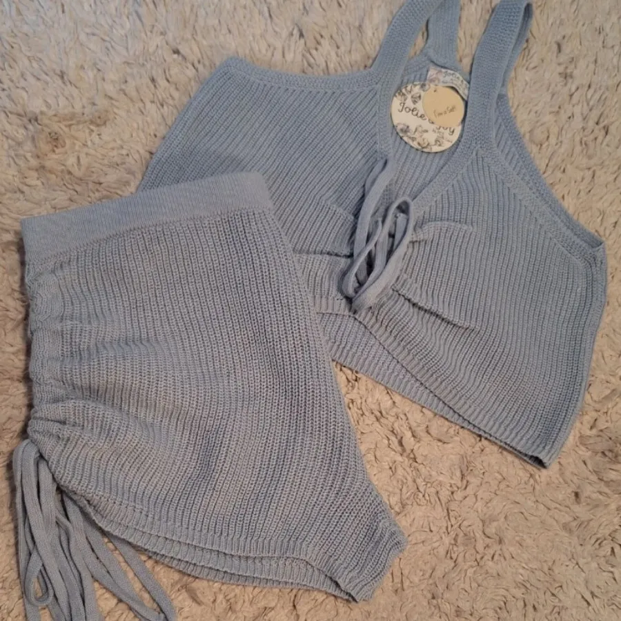 تاپ و شلوارک آبی