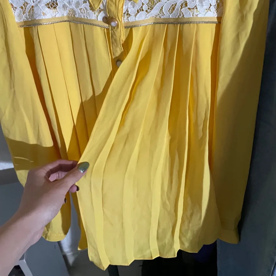 شومیز حریر با جزییات?