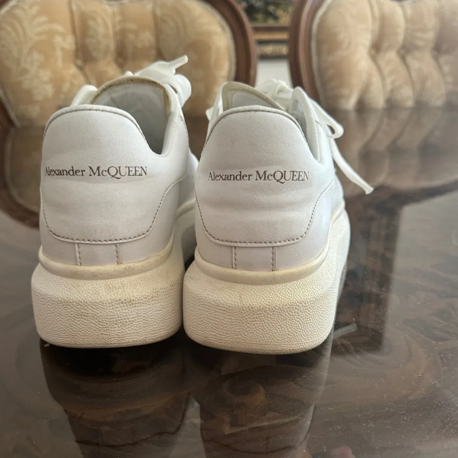 کفش الکساندر مککویین