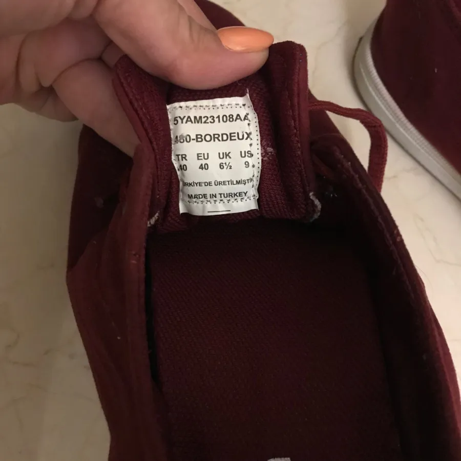 کفش اورجینال کوتون