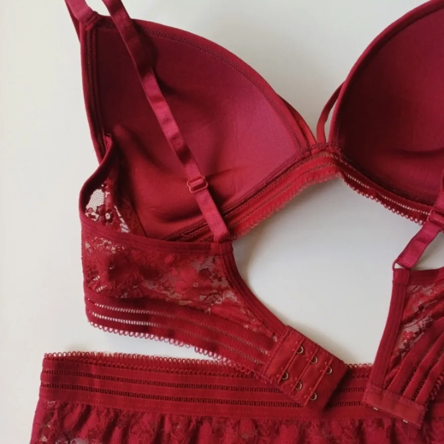 ست شورت و سوتین آناستازیا