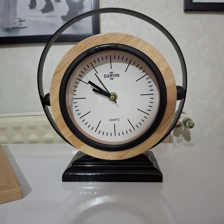 ساعت رومیزی مینیمال