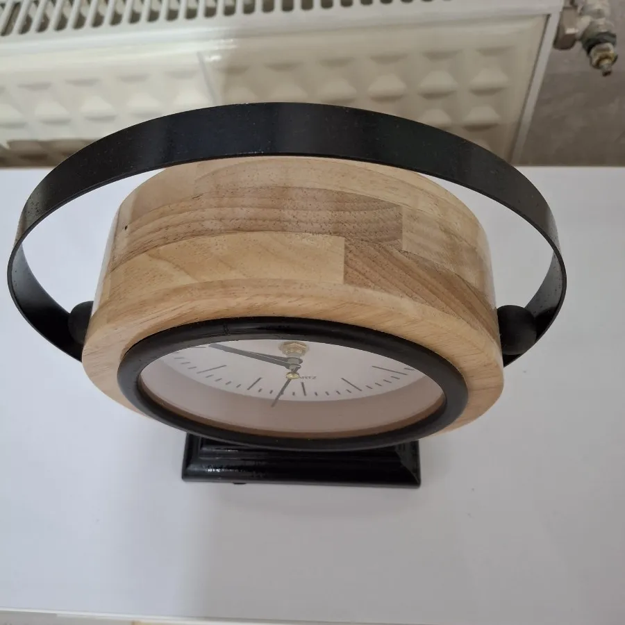 ساعت رومیزی مینیمال