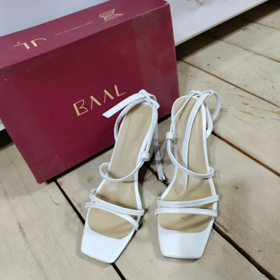 صندل برند بال