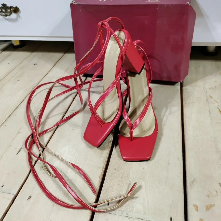 صندل برند بال