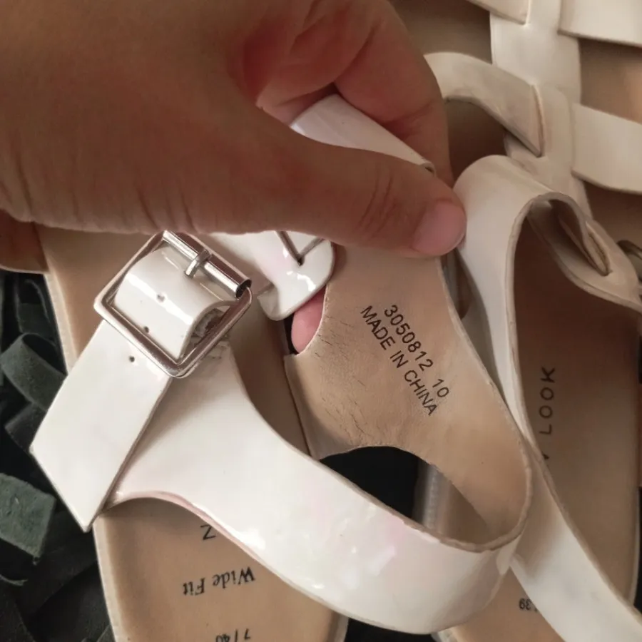 صندل وارداتی