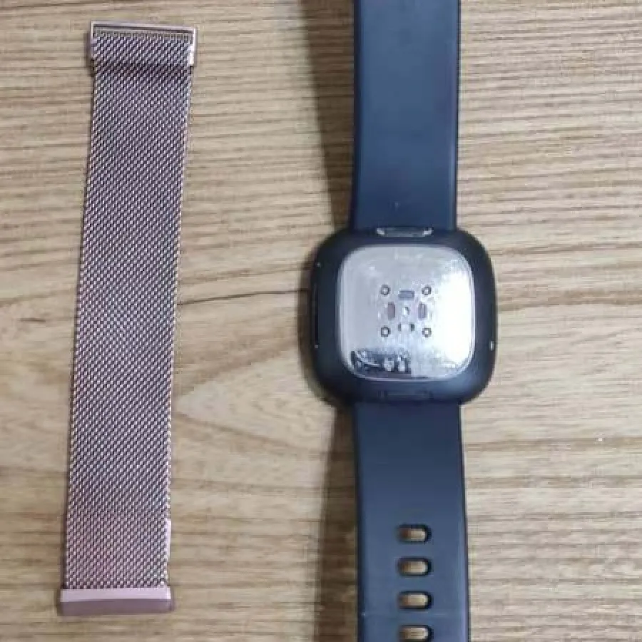 ساعت هوشمند ورزشی Fitbit