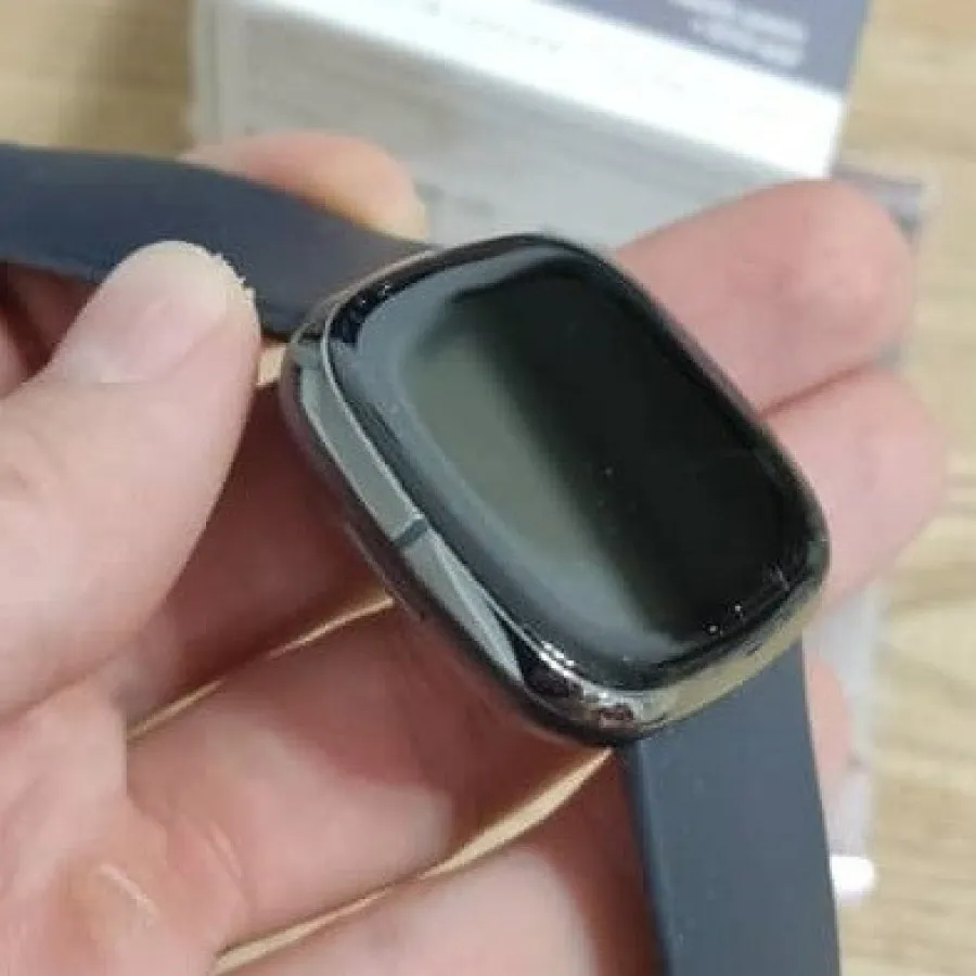 ساعت هوشمند ورزشی Fitbit