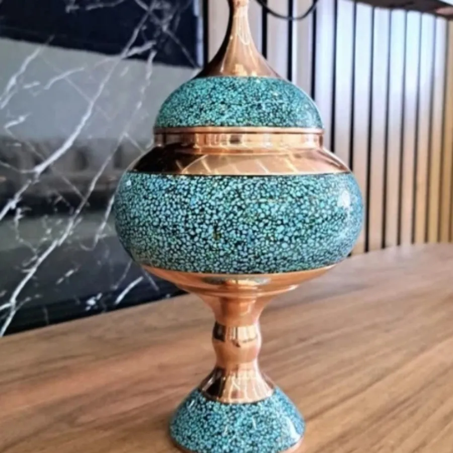 شکلات خوری فیروزه و پرداز