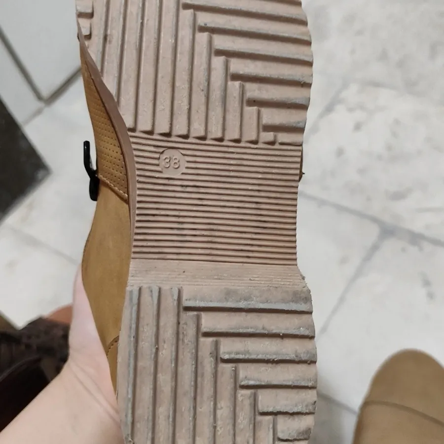 نیم بوت مشابه نو