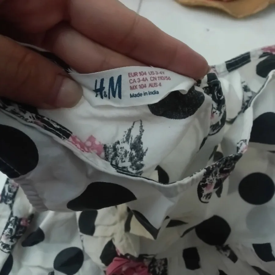 پیراهن دخترانه