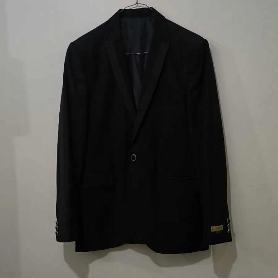 کت و شلوار مردانه