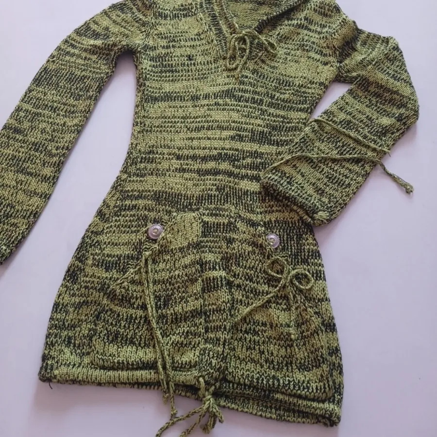 بافت کلاه دار سبز