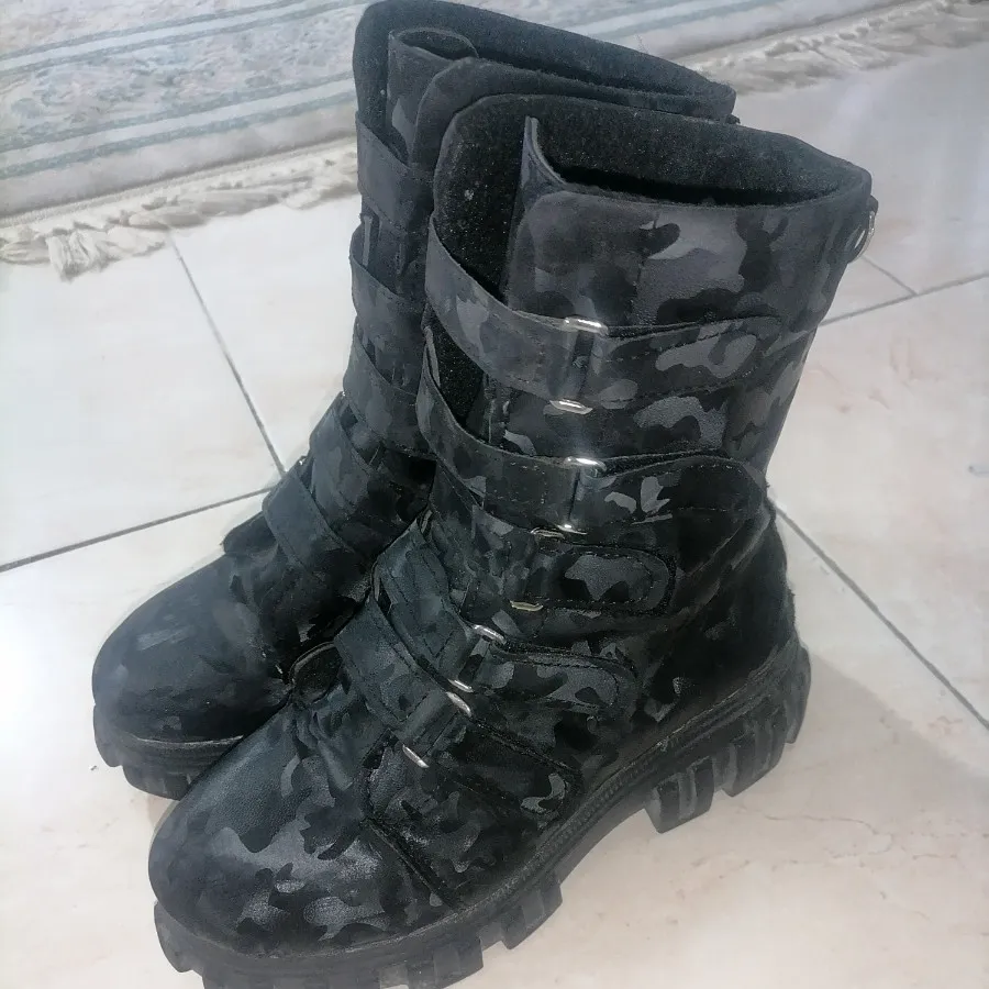 بوت بلند تا ساق پا