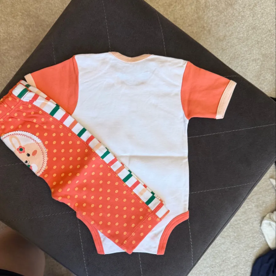 سه دگمه بادی و شلوار