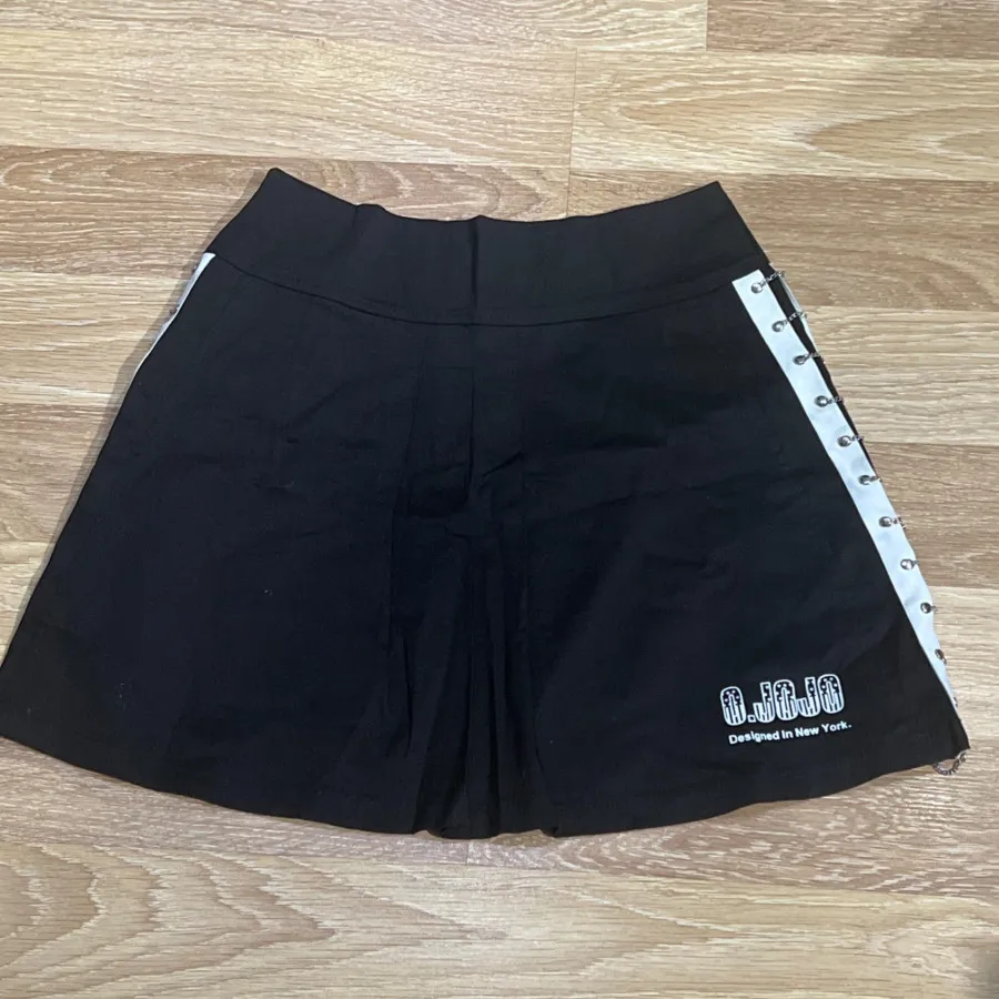 دامن کوتاه زیرو جوجو