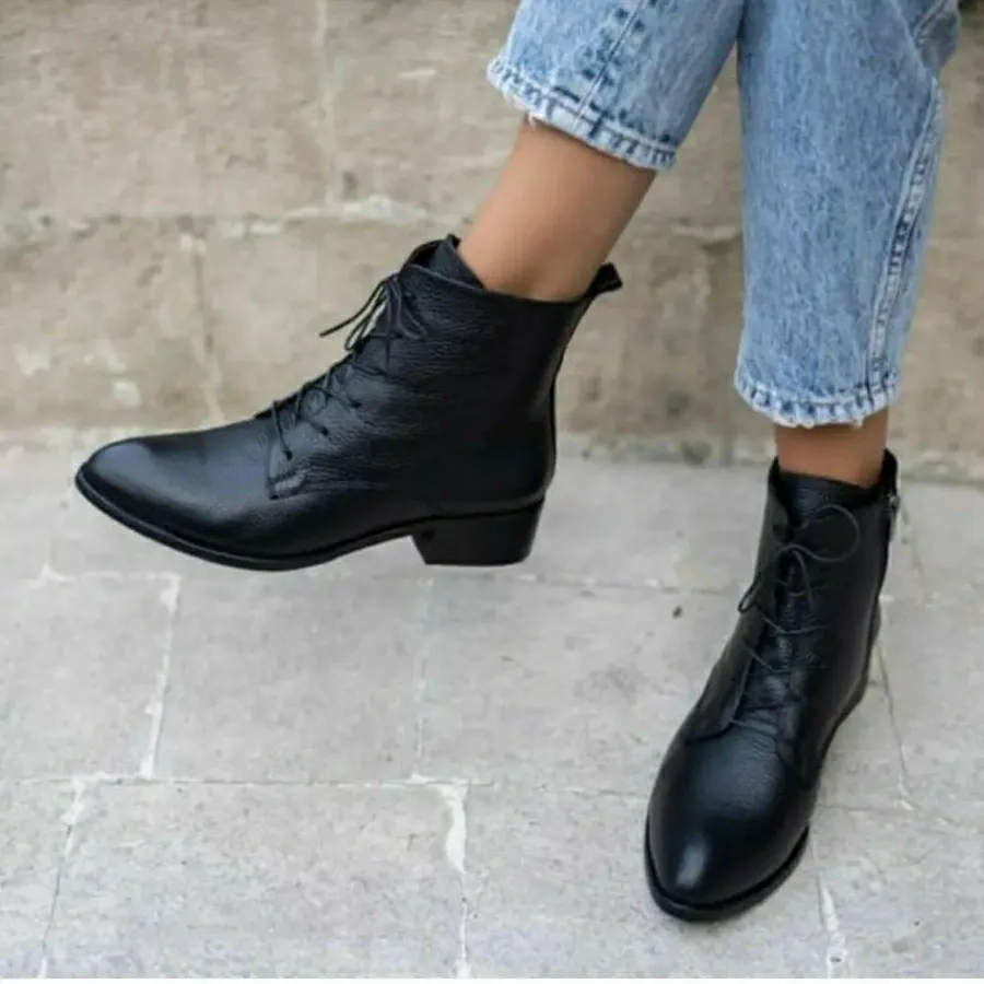 نیم بوت و بوت زنانه