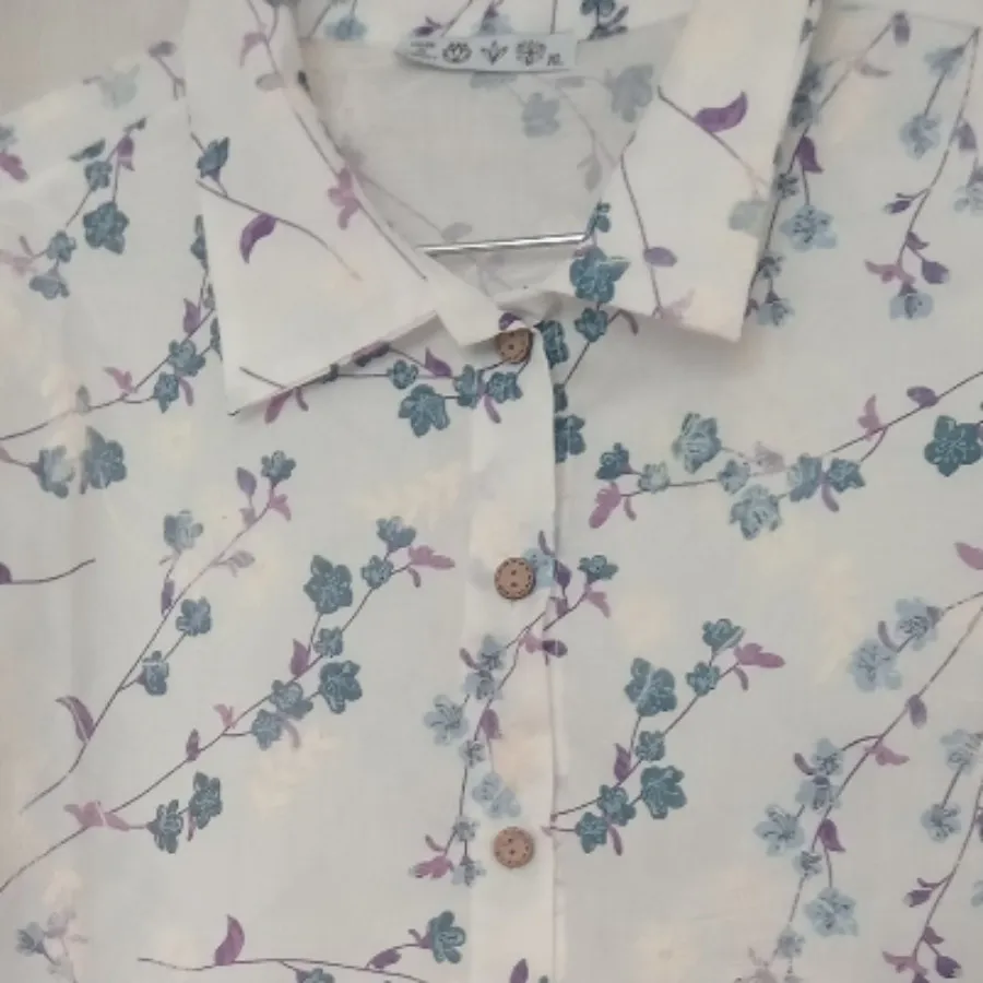 بلوز دگمه دار زنانه