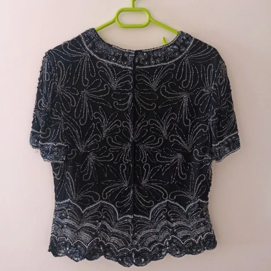 شومیز منجوق دوزی