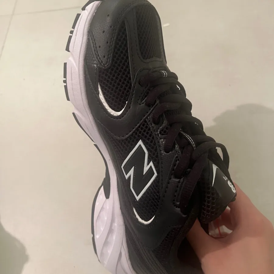 کفش نیو بالانس