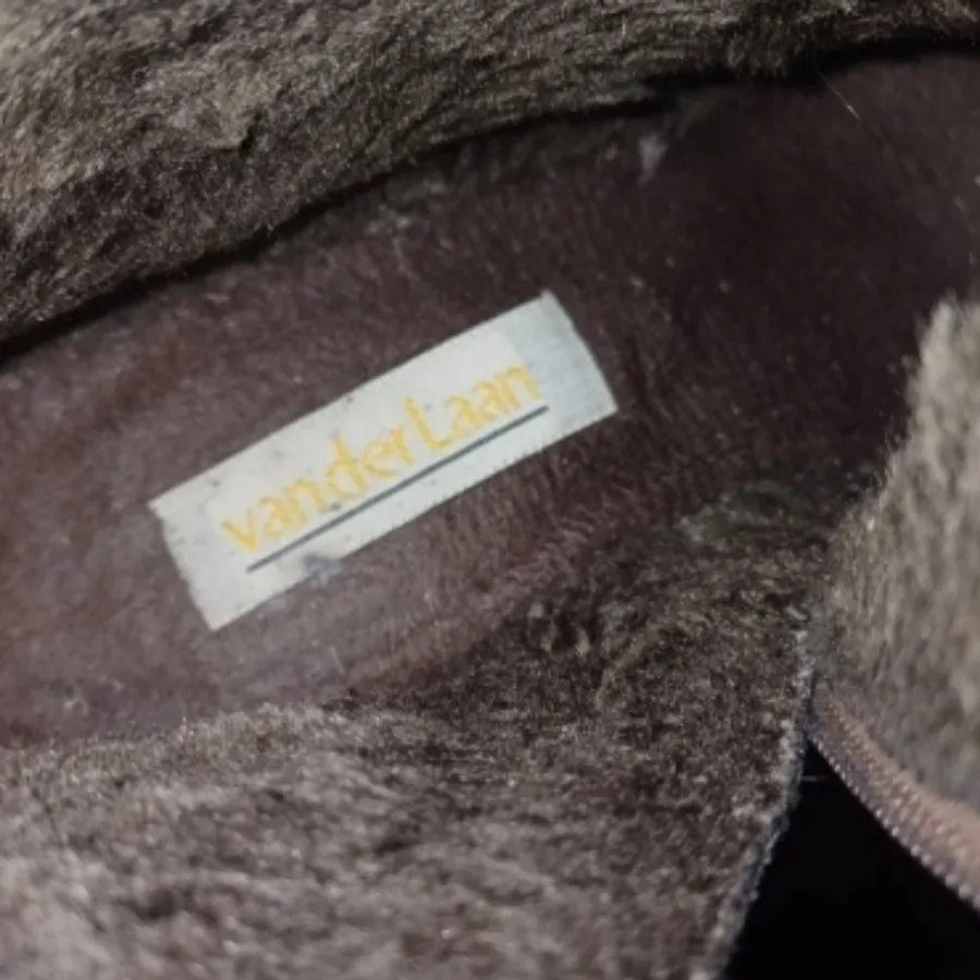 نیم بوت خارجی