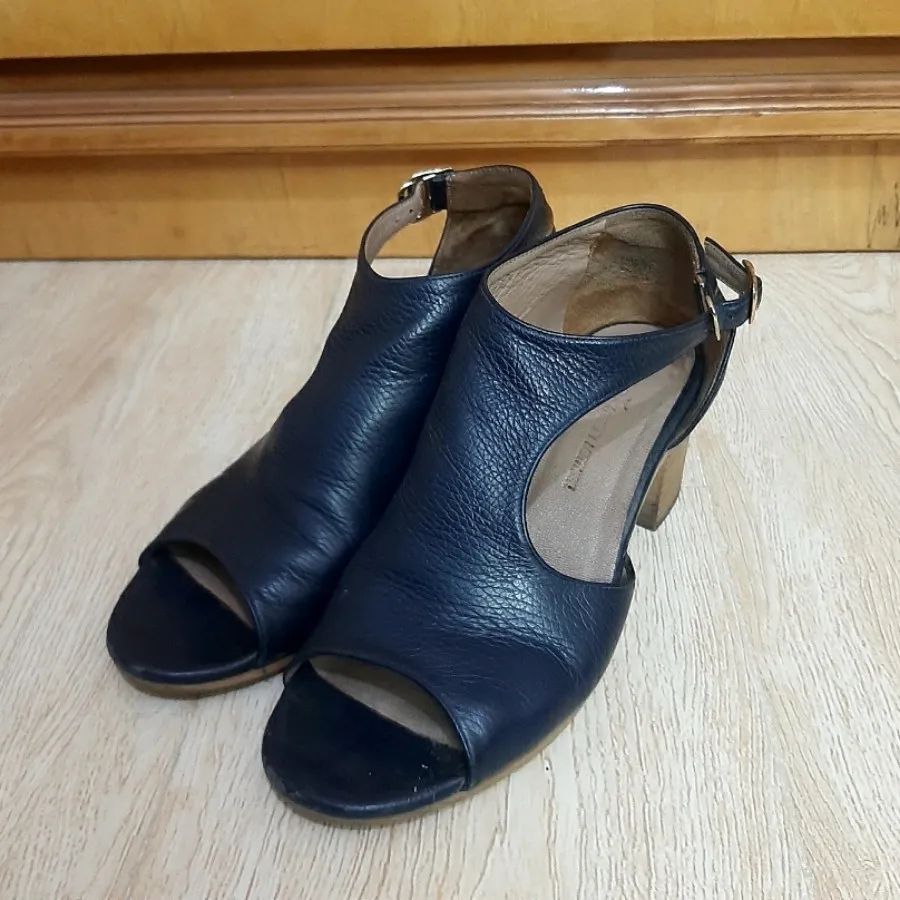 کفش نوین چرم