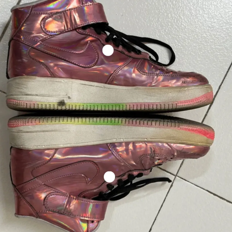 کتونی نایک جردن هلوگرامی